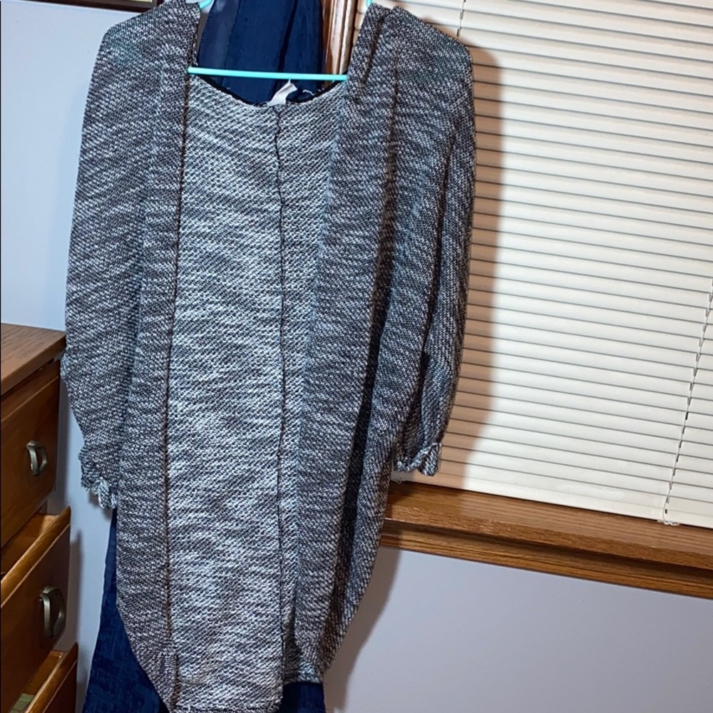 Gray/black cardigan
